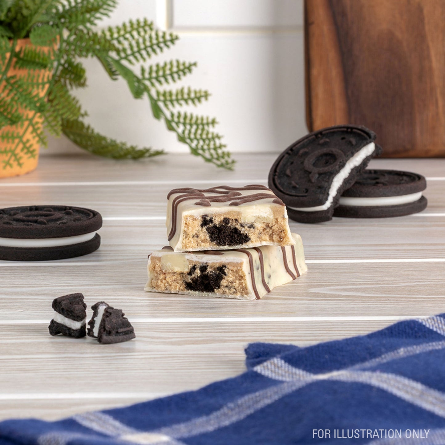 dipped-cookies-and-cream-protein-bars-h6 15807_QN_USA_ProteinBar_CAC_InterimAssetUpdate_Digital-Dipped-ProductCarouselSet_Tabletop1.jpg